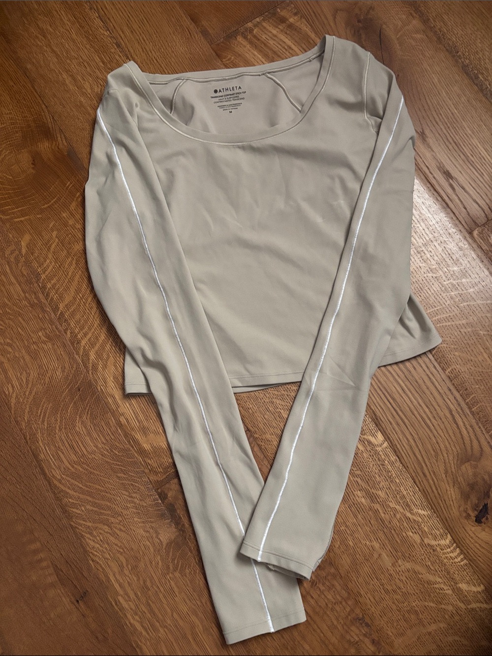 BNWT Athleta Cropped Top, size M